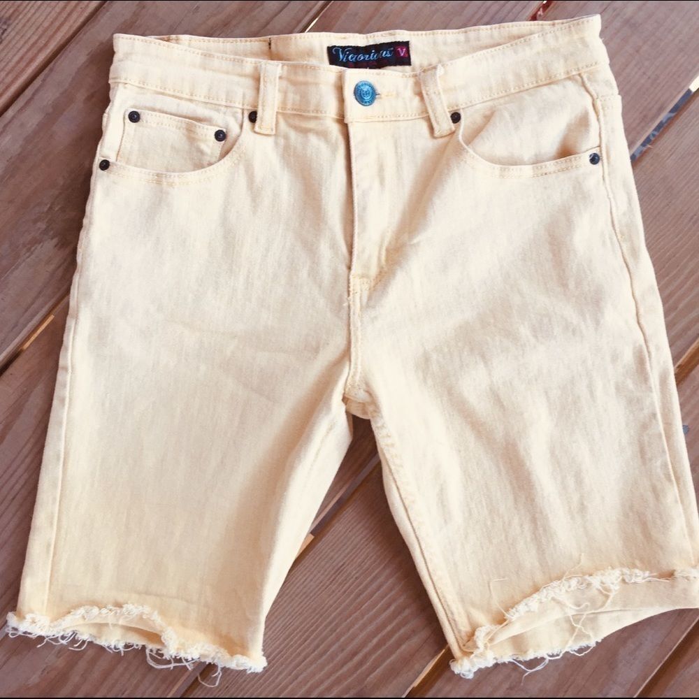 Lemon Jean shorts w34 from Victorious